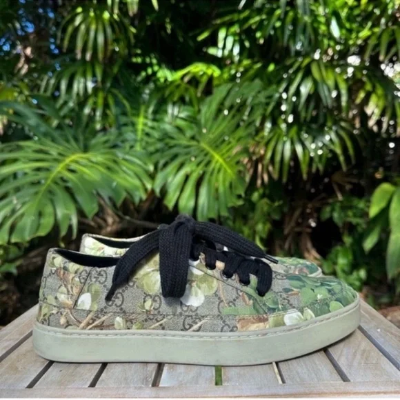 Gucci GG Supreme Canvas Sneakers - Picture 4 of 7